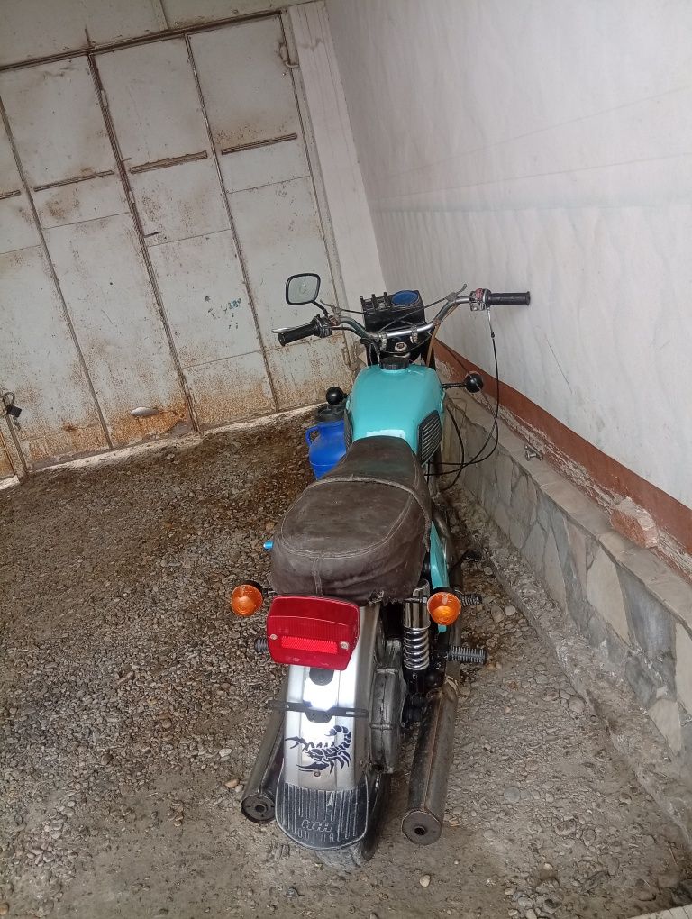 Mototsikl IJ planeta 4 sotiladi tex pasporti bor manzil G'ijduvon