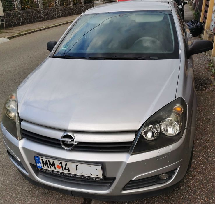 Opel Astra H 1.6 benzina hatchback