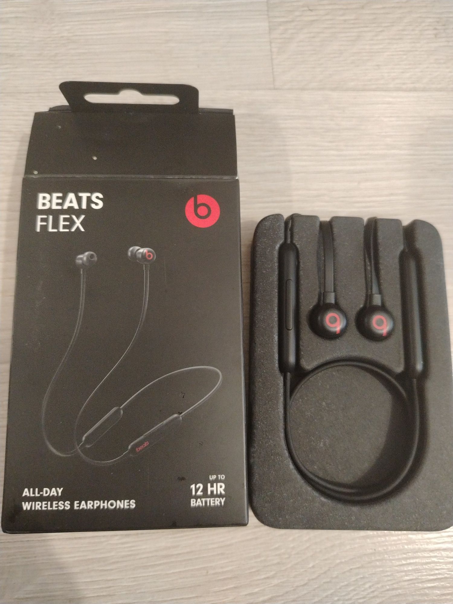 Аудио слушалки Beats Flex