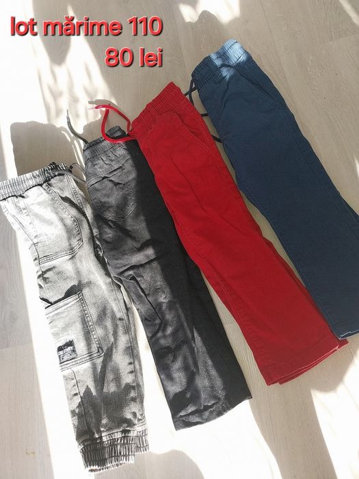 Se vând ca lot + vre-o 3-4 bluze nepozate