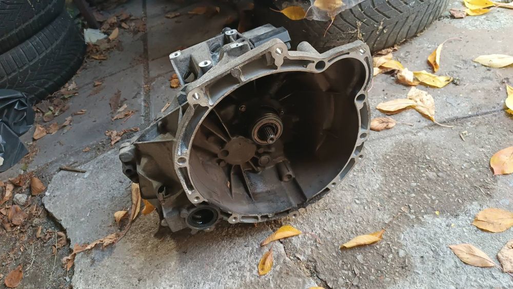 Петстепенна ръчна скоростна кутия за фокус