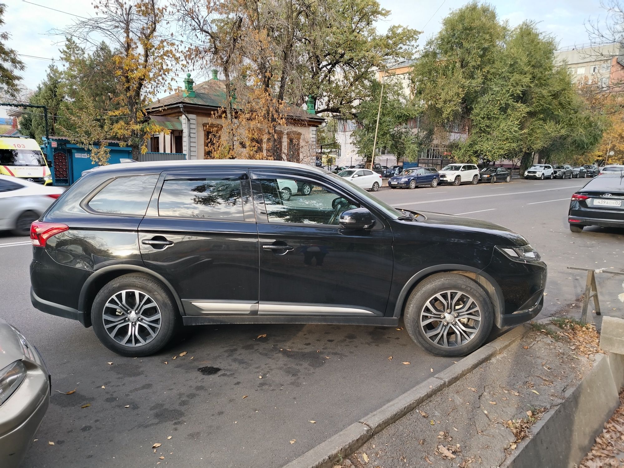 Митсубиси оутландер