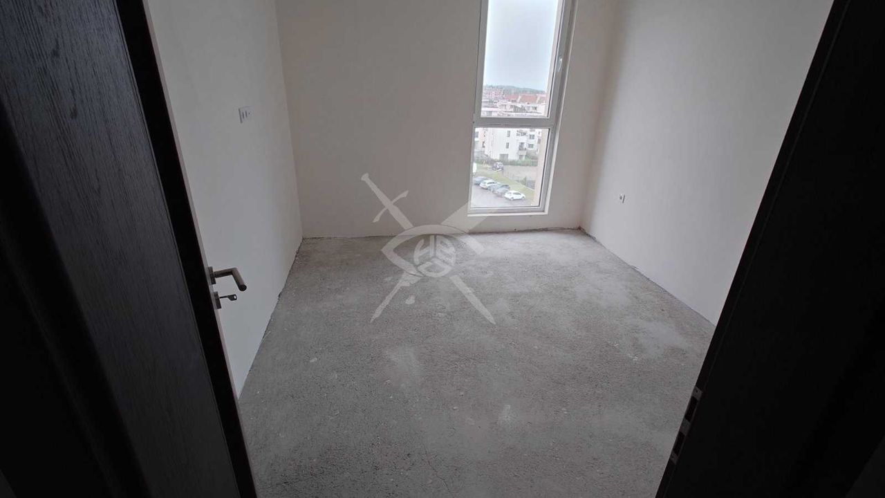 Продава се Многостаен апартамент в Бургас, Сарафово - 110 кв.м за 2273 €/кв.м - Снимка #2