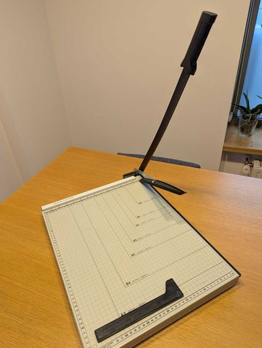 Ghilotina / taietor hartie A3 taiere manuala, marcaj formate hartie