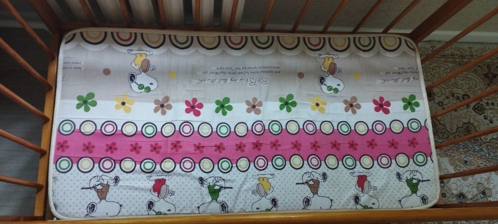 Продаю детскую кроватку в хорошем состоянии