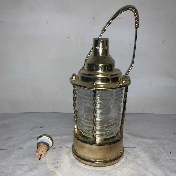 Sticla muzicala de whisky