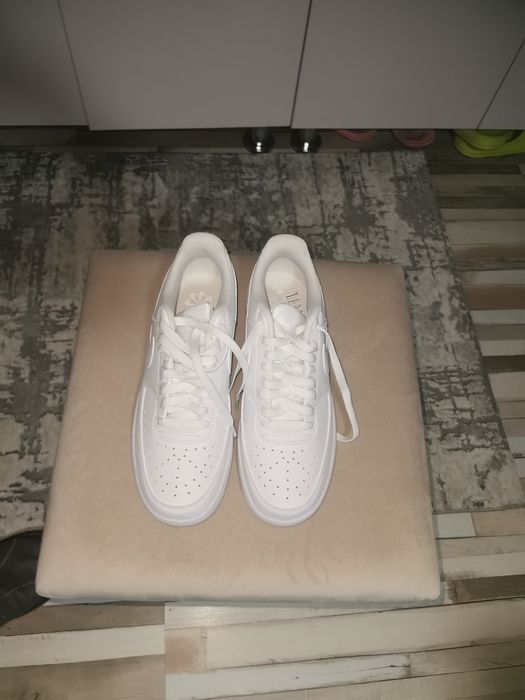 Adidasi Nike marimea 40(25,5cm)