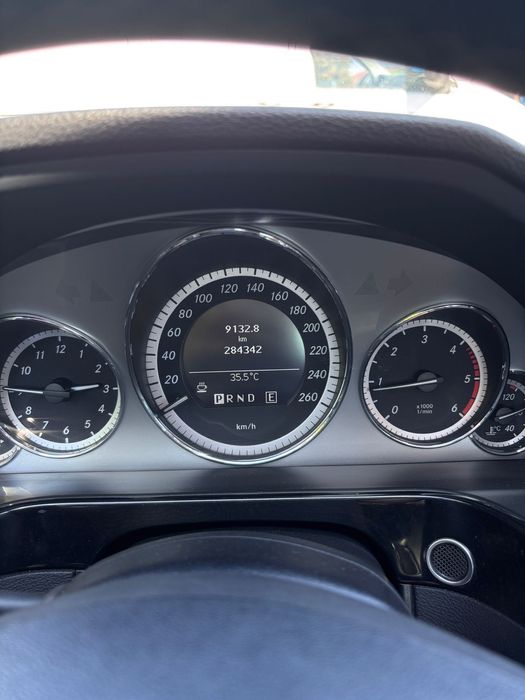 Mercedes E-Class w212 VÂND SAU SCHIMB