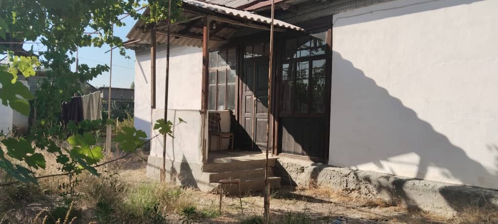 Дом продается. Янгиаул. 20 соток