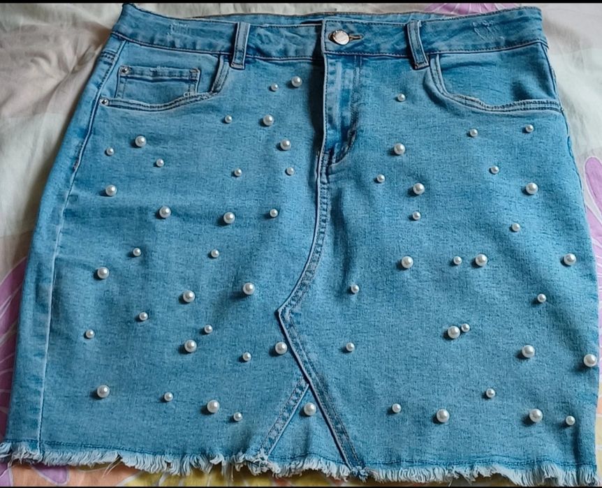 Fusta de blugi cu perle Zara
