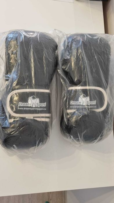 Manusi box noi 12 OZ ideale sparring