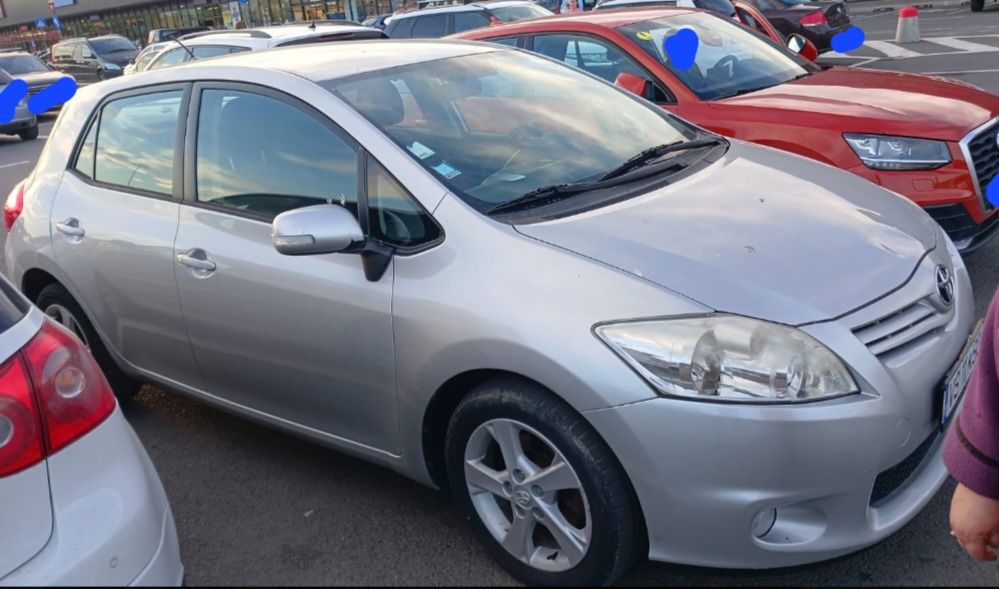 Vând Toyota Auris