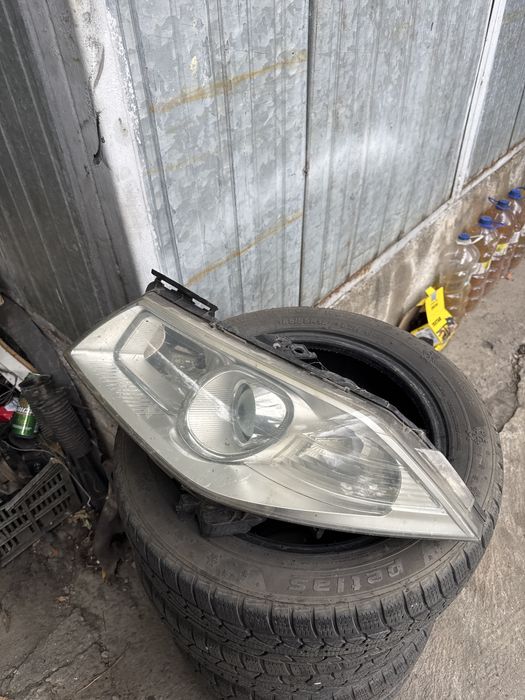 Far stanga Megan 2 Halogen