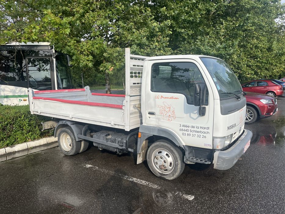 Nissan cabstar , basculabil in acte 2006