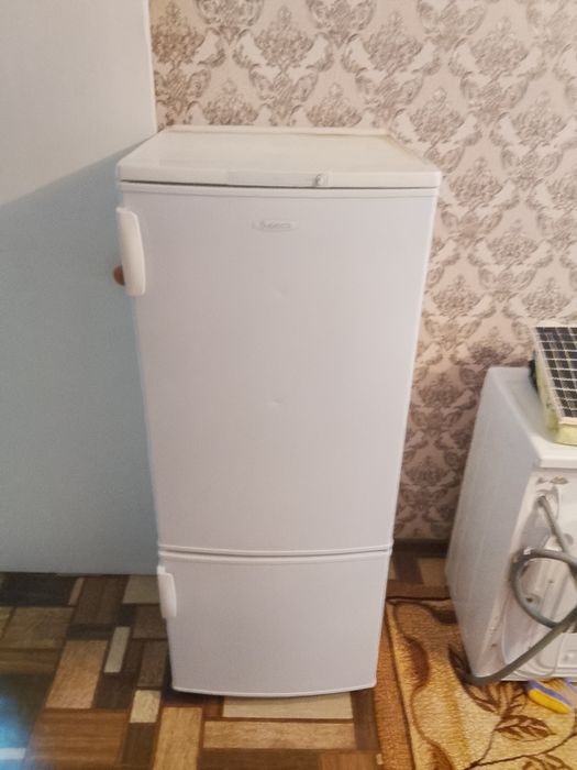 Холодильник Бирюса