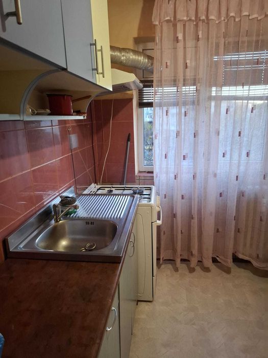 Apartament 2 camere semi-decomandat