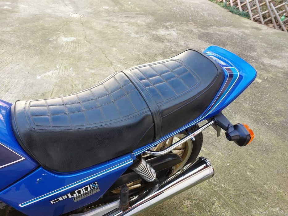 Motocicleta Honda CB 400N