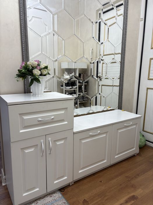 Обувница! 2 шт . 150 обший размер.35 глубина