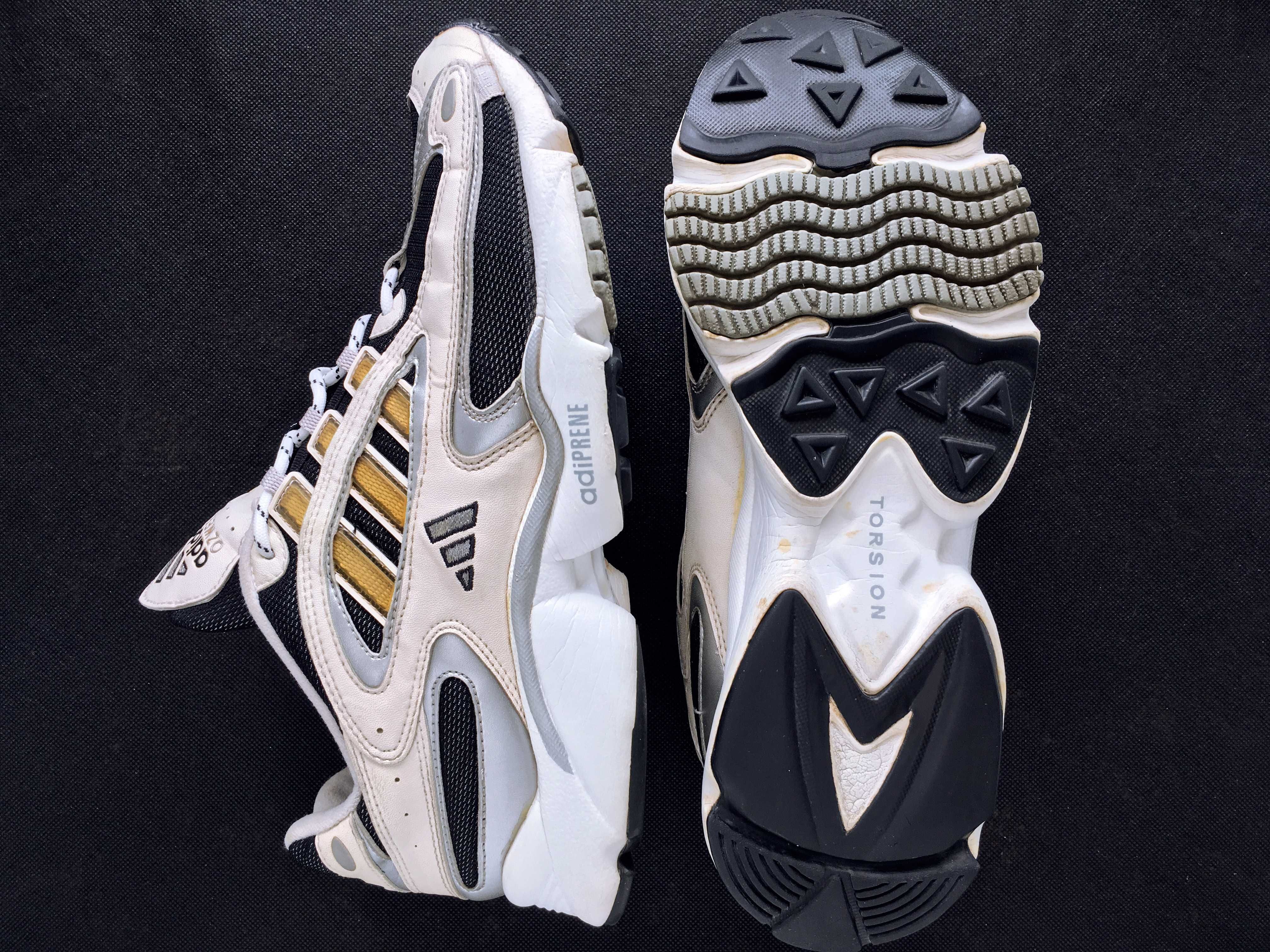 VINTAGE 2005 ADIDAS® OZWEEGO CLASSIC Running Sneakers — 28cm