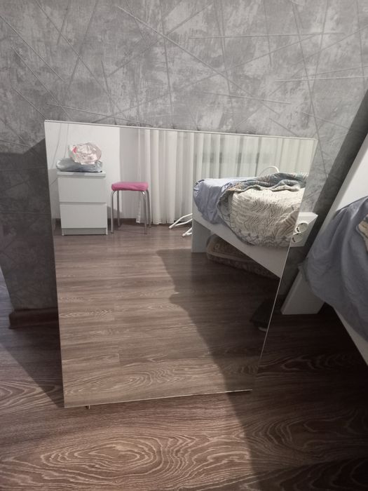 Зеркало-шкаф подвесное в ванную комнату