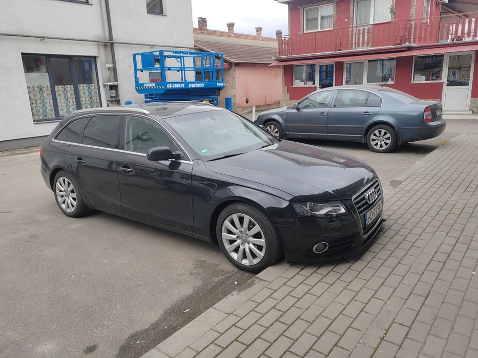 Vând Audi A4 B8 2011