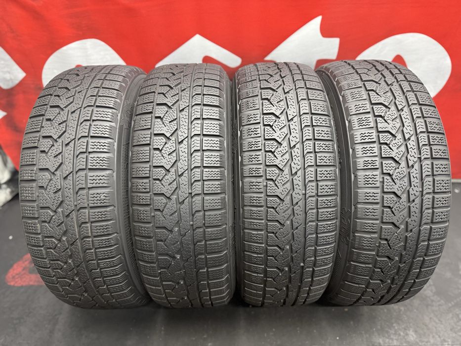 235 60 18, Зимни гуми, Kumho IZenRV, 4 броя
