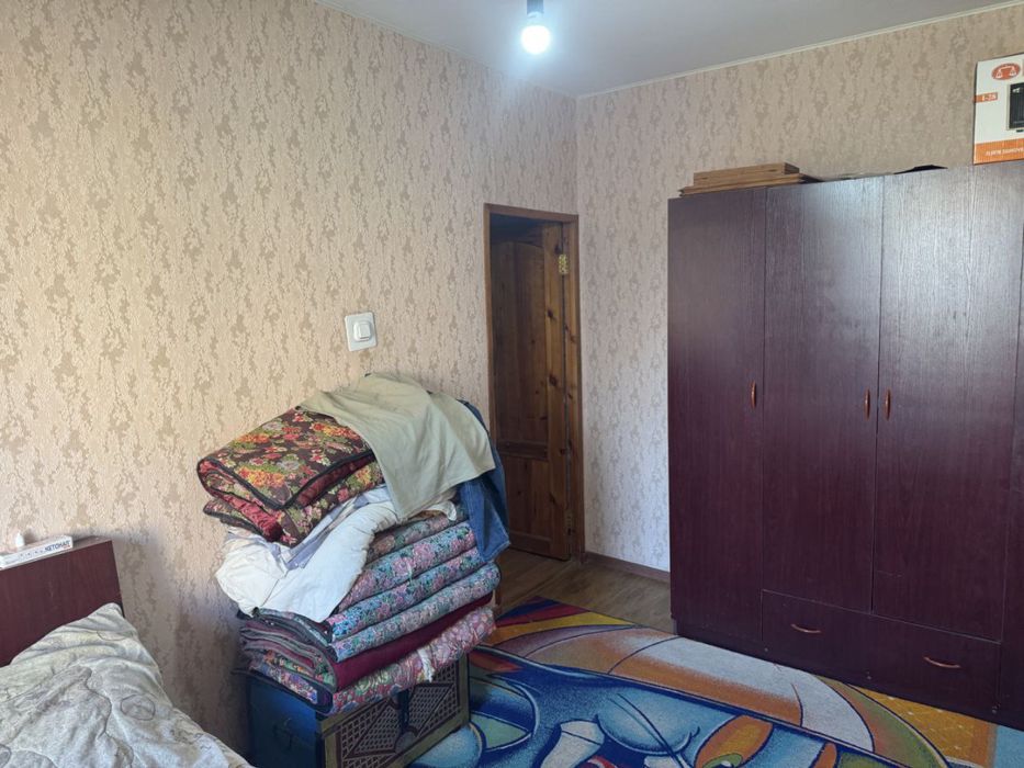 Продаю квартиру в Мирза Улугбекском районе Паркентский 3х комнатная