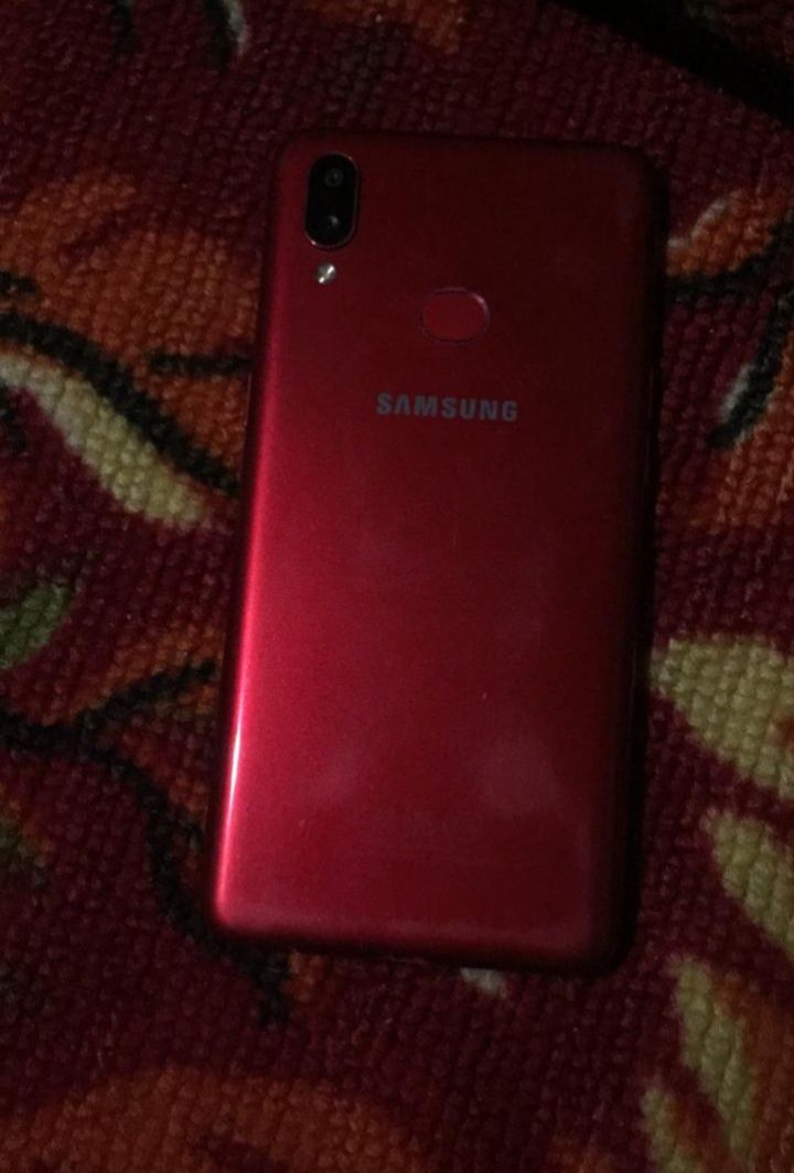 Продам Samsung A10s