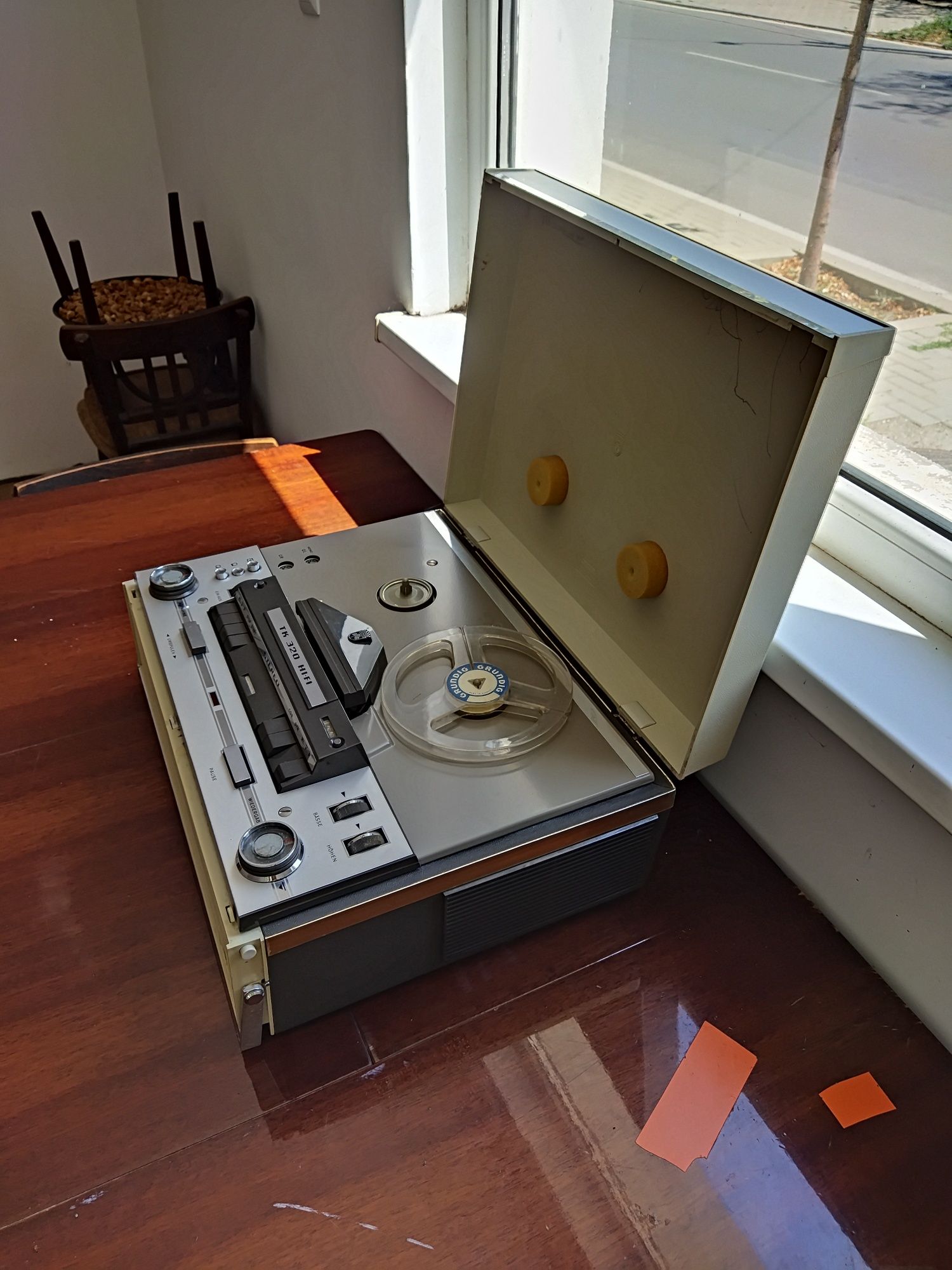 Продавам GRUNDIG-TK 320 HI-FI
