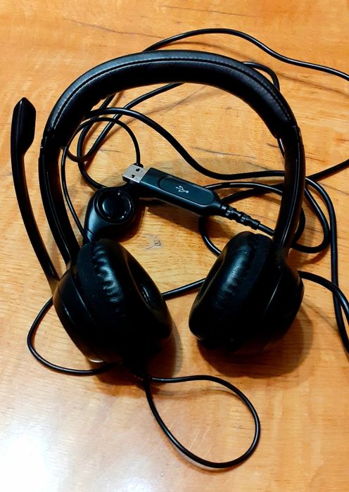 Наушники с микрофоном