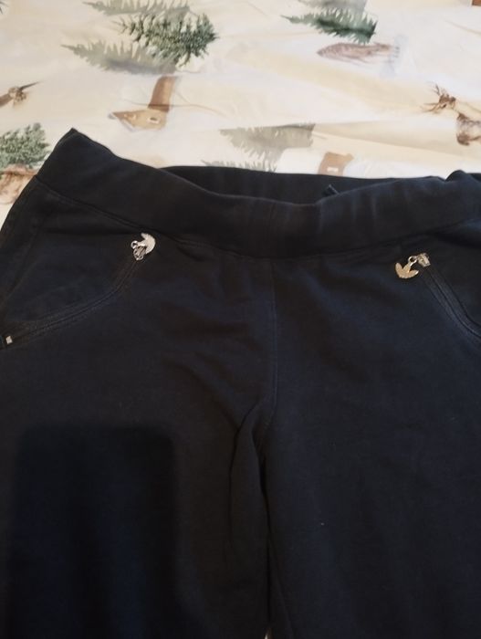 Екип на Адидас М