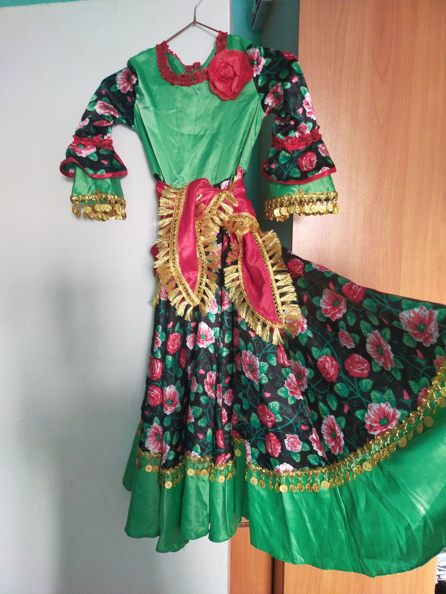 Новое и качественное Платье цыганки