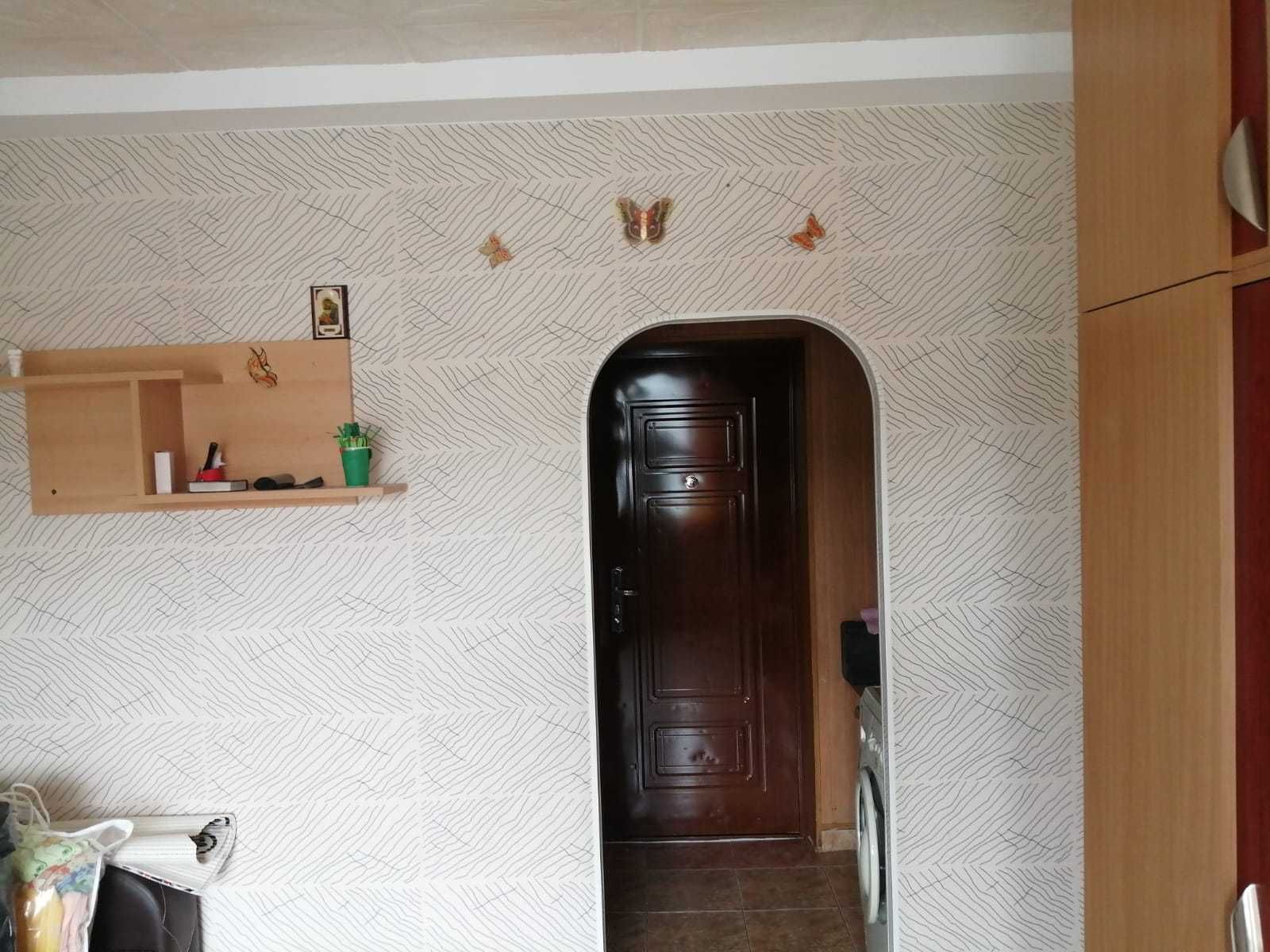 Vând cameră de cămin