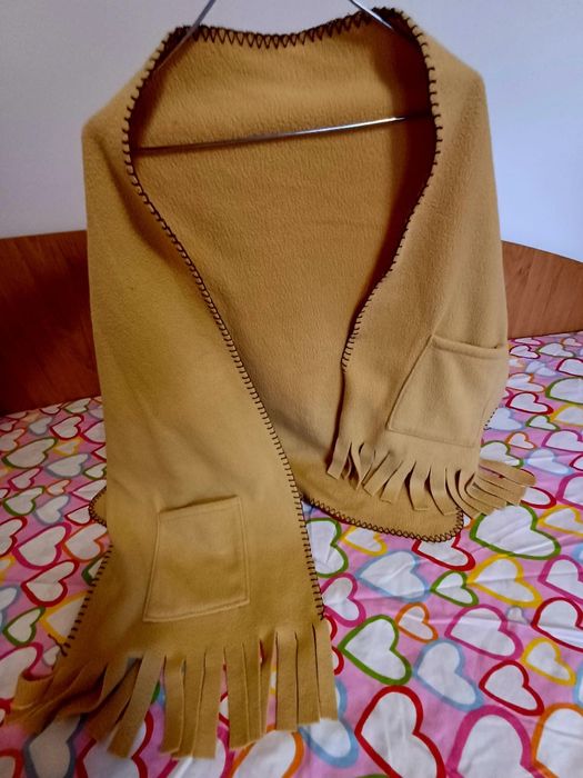 Poncho bej cu buzunare , capa, pelerina