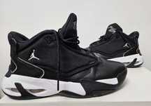 JORDAN MAX AURA 4 în stare perfectă