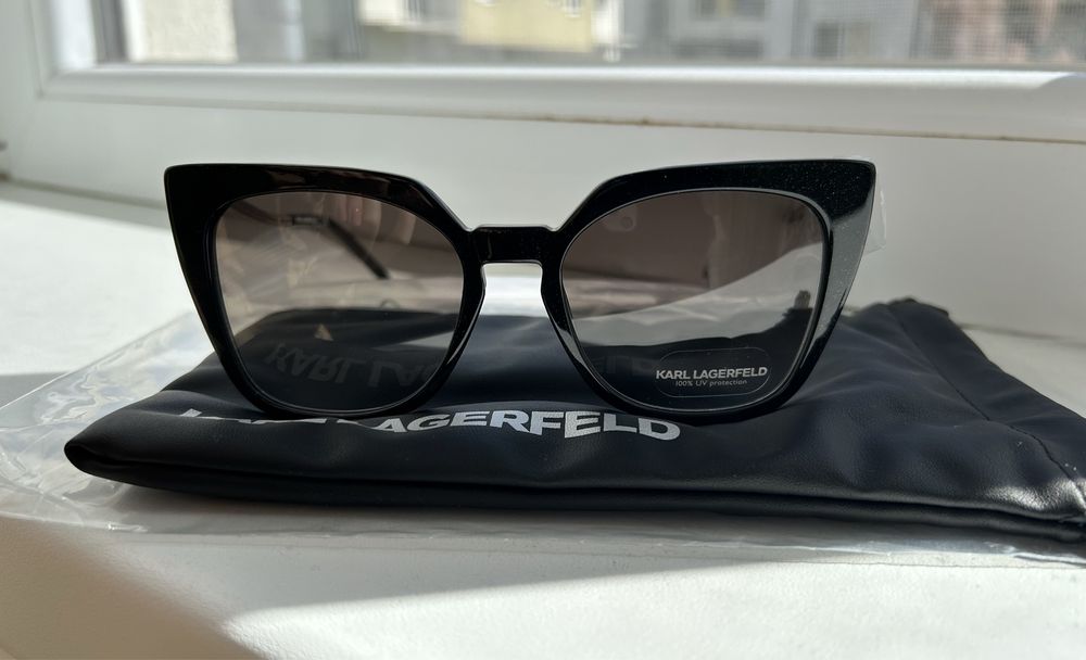 Ochelari noi Karl Lagerfeld