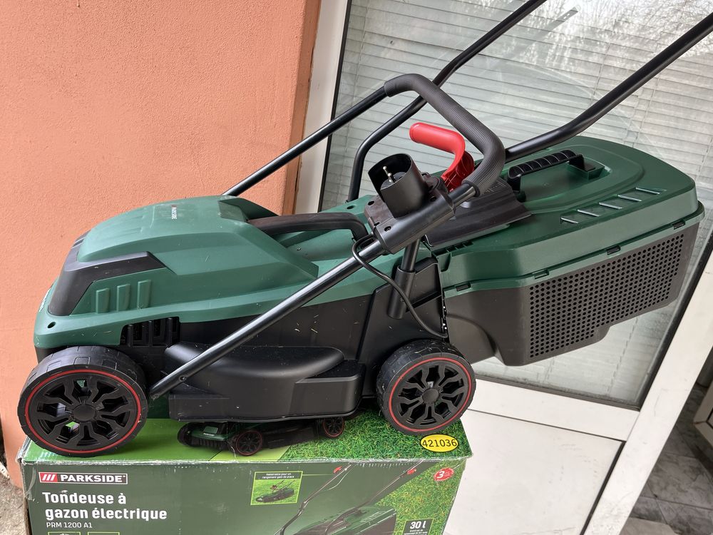 Като Нова Екектрическа Косачка Парксайд 1200W 30см.Нож