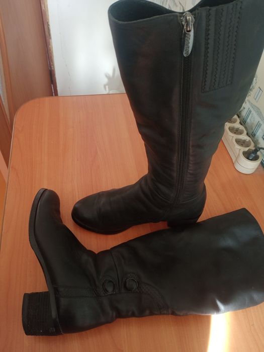 Продам зимние сапоги