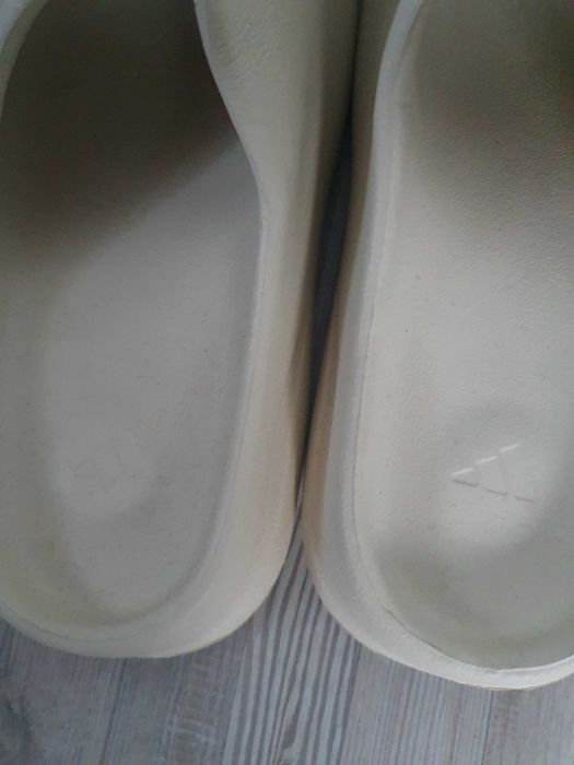 Yeezy slides marimea 43