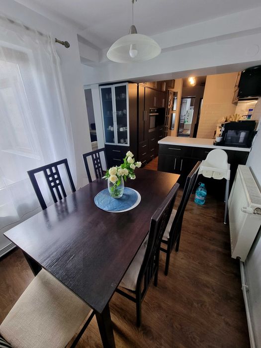 Apartament 4 camere,etaj 3, zona Piata Mică, Radăuți
