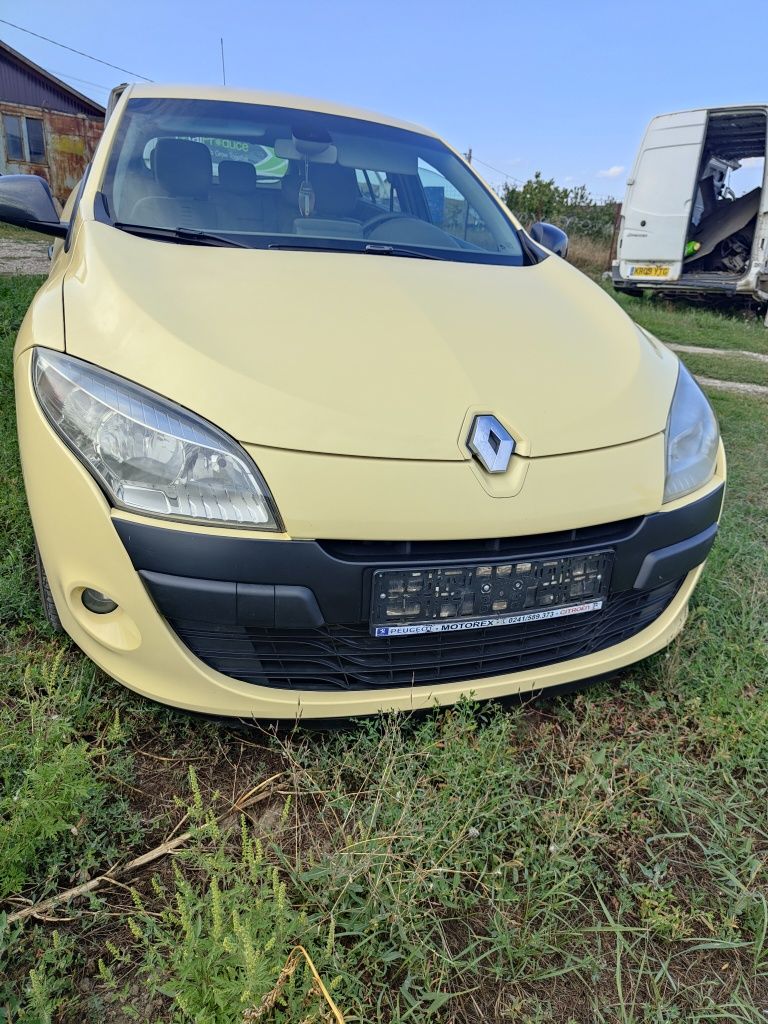 Dezmembrez renault megane 3