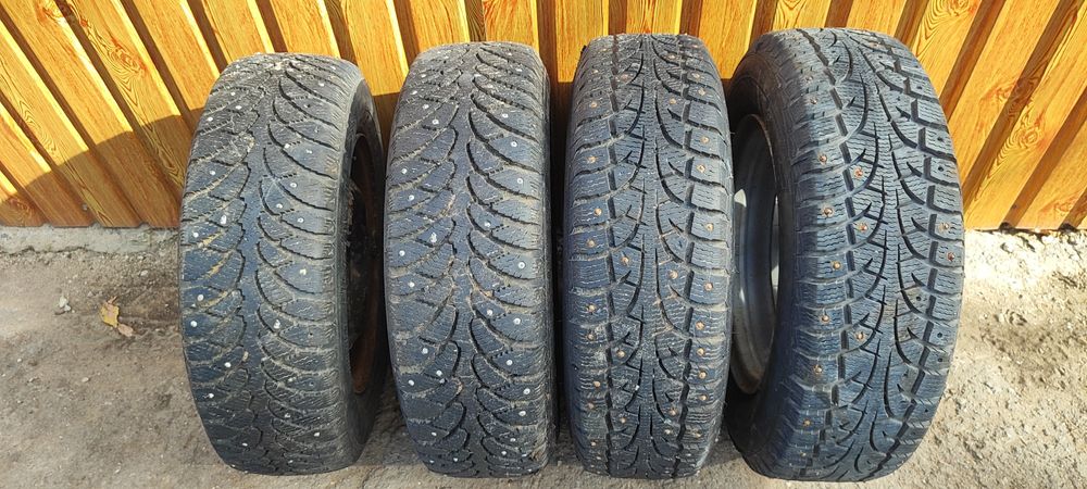 Шины зимние R13 175/70 с дисками Ваз 4*98