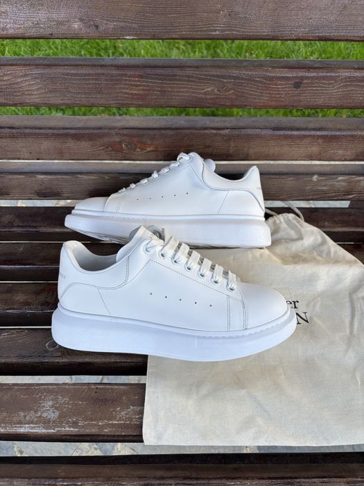 Adidași Alexander McQueen