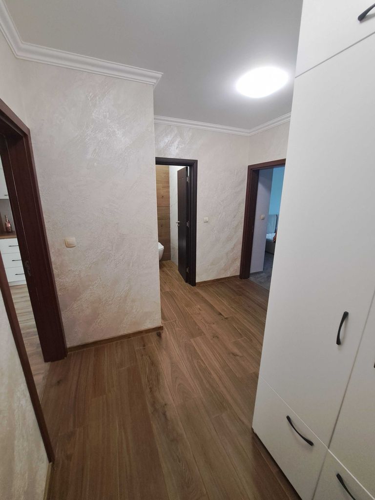 Дава се под наем Тристаен апартамент в Пловдив, Кючук Париж - 87 кв.м за 484.5 € - Снимка #9