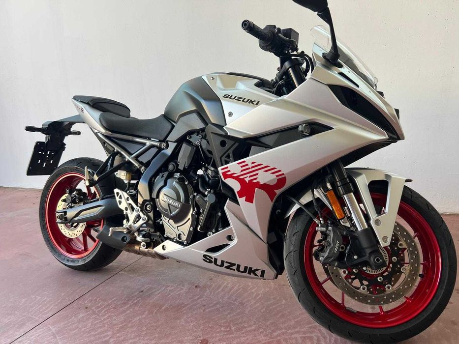 Suzuki GSX-8R 2024