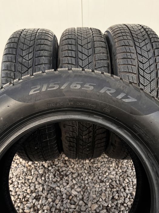 Зимни гуми Pirelli sottozero 3 215/65/17