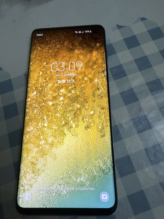 Продам SAMSUNG S10