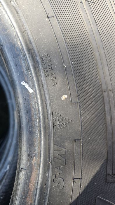 Anvelope iarna 215 65 R16C Falken