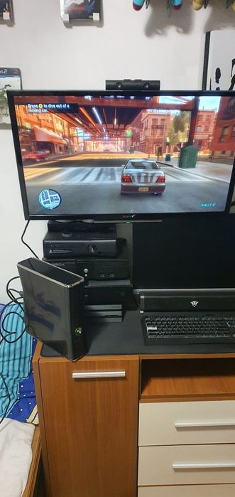 Vând Xbox 360 250Gb Complet