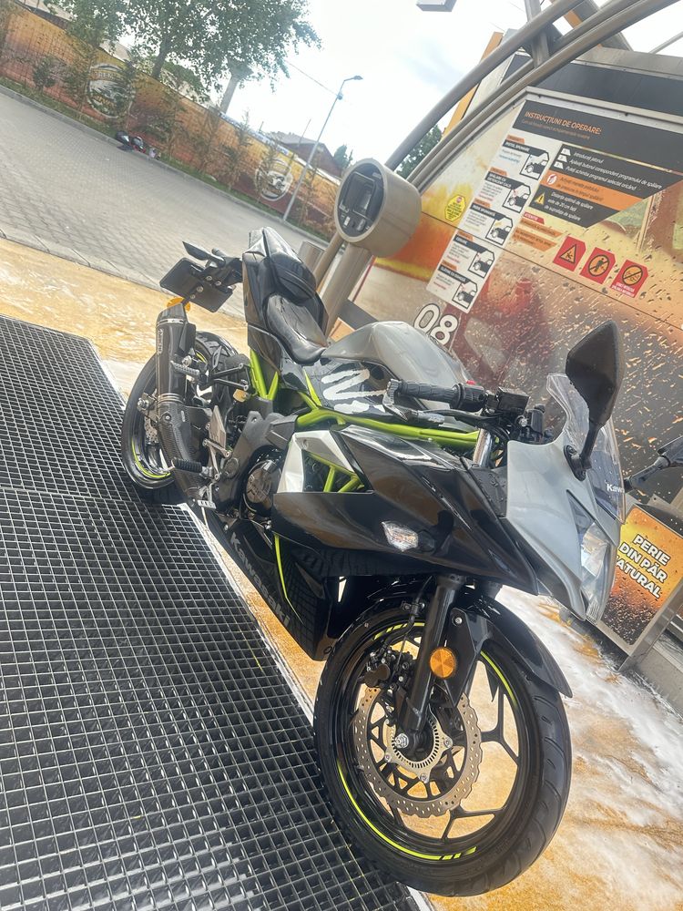 Motocicletă Kawasaki ninja 125 A1